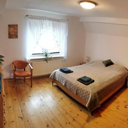 Villa Dom Na Zachodzie Szczecinek Esterno foto